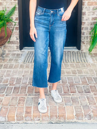 Judy Blue | High Rise Wide Crop Jeans